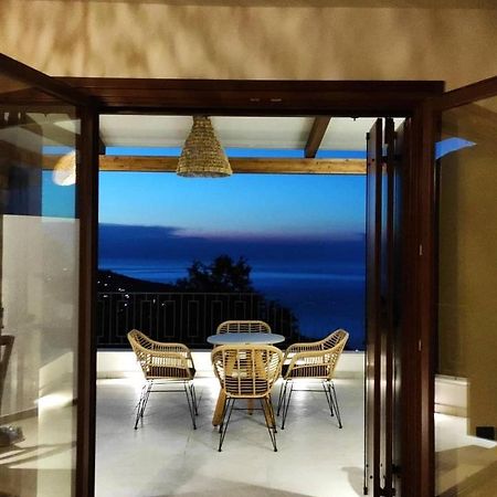 Peri Elxis Luxury Suites Mouresi Bagian luar foto