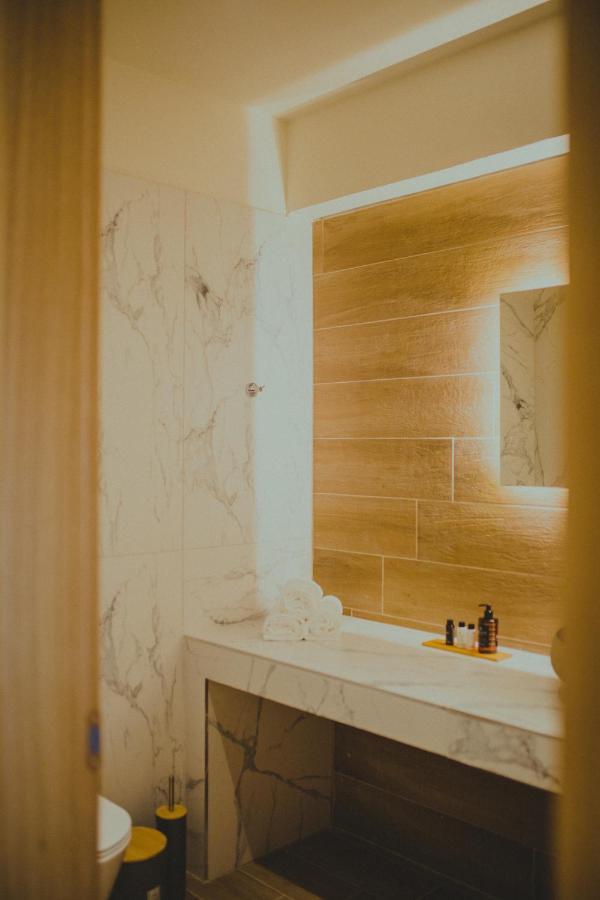 Peri Elxis Luxury Suites Mouresi Bagian luar foto