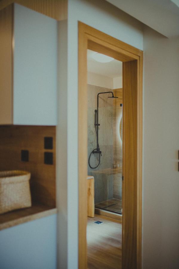 Peri Elxis Luxury Suites Mouresi Bagian luar foto