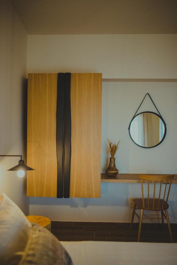 Peri Elxis Luxury Suites Mouresi Bagian luar foto
