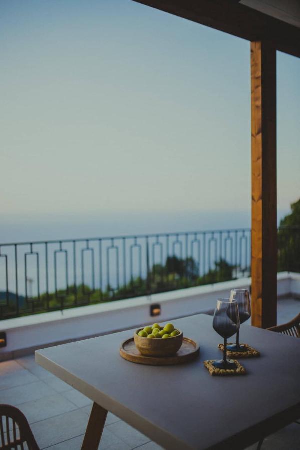 Peri Elxis Luxury Suites Mouresi Bagian luar foto